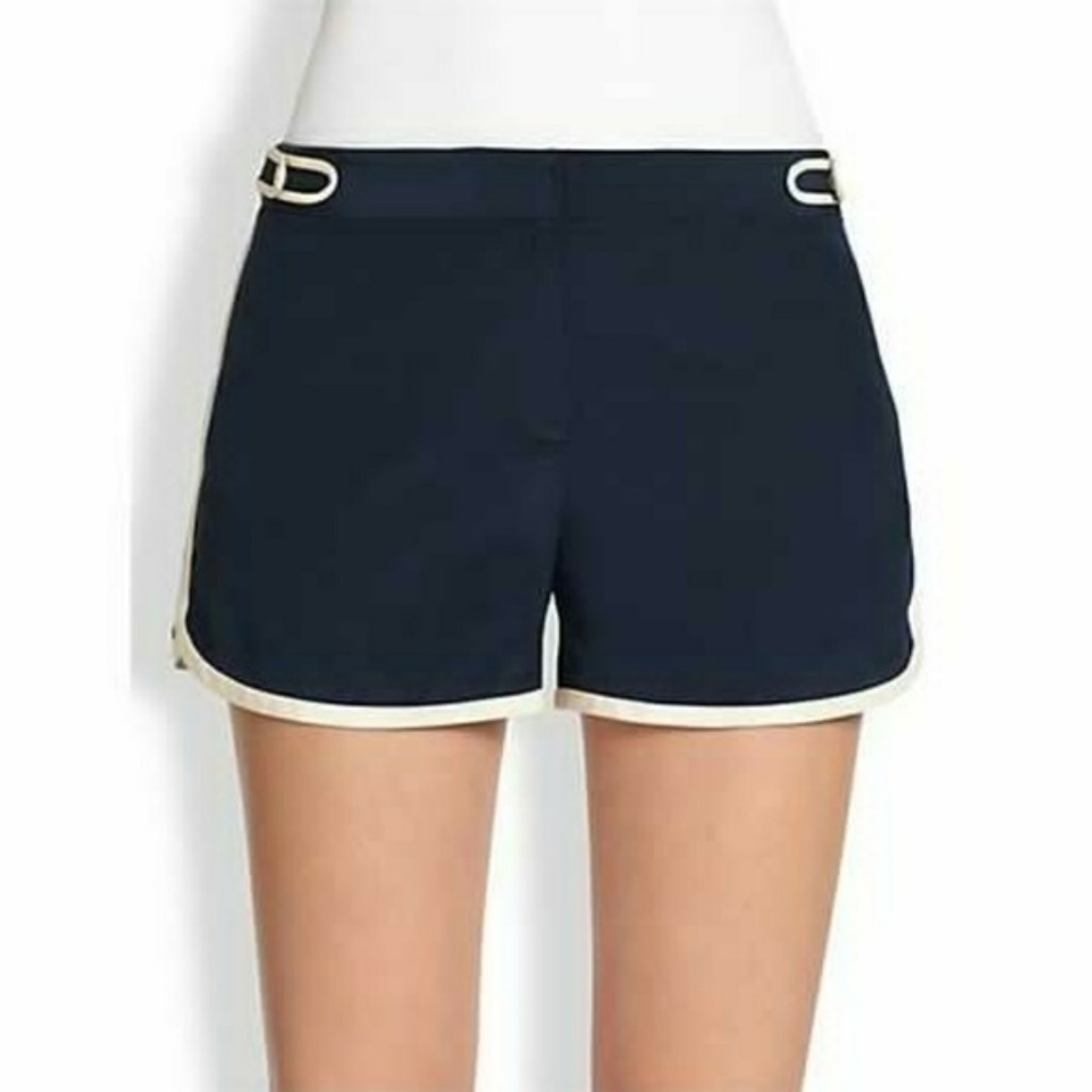 LIKE NEW! DVF Silk Shorts 😍